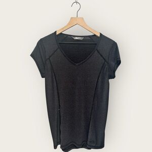 The North Face Medium Black Activewear Outdoor Short Sleeve Top